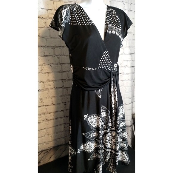 Purple Rain Dress Beautiful Black and White Floral Cap Sleeve Twist Bodice L - Picture 3 of 10